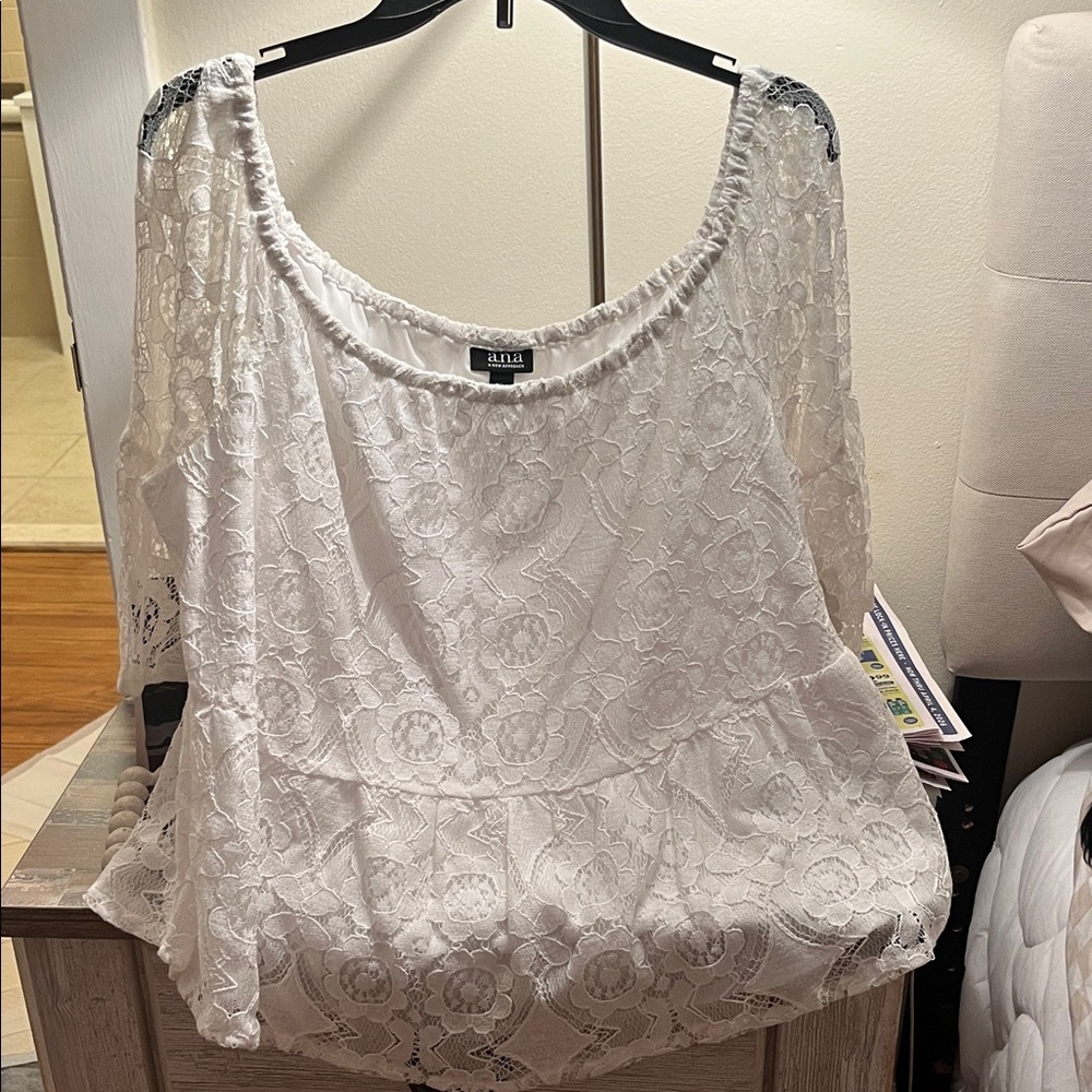 Anna White Floral Lace Blouse with Scoop Neck